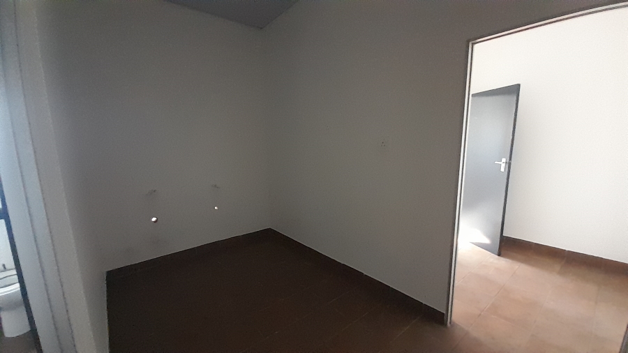 To Let Commercial Property for Rent in Moreleta Park Gauteng