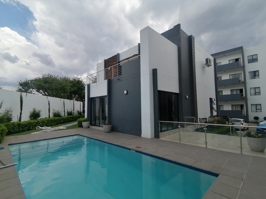 1 Bedroom Property for Sale in Carlswald Gauteng