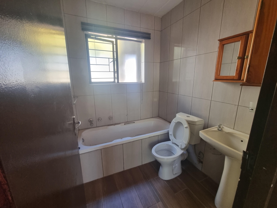 To Let 3 Bedroom Property for Rent in Bloubosrand Gauteng