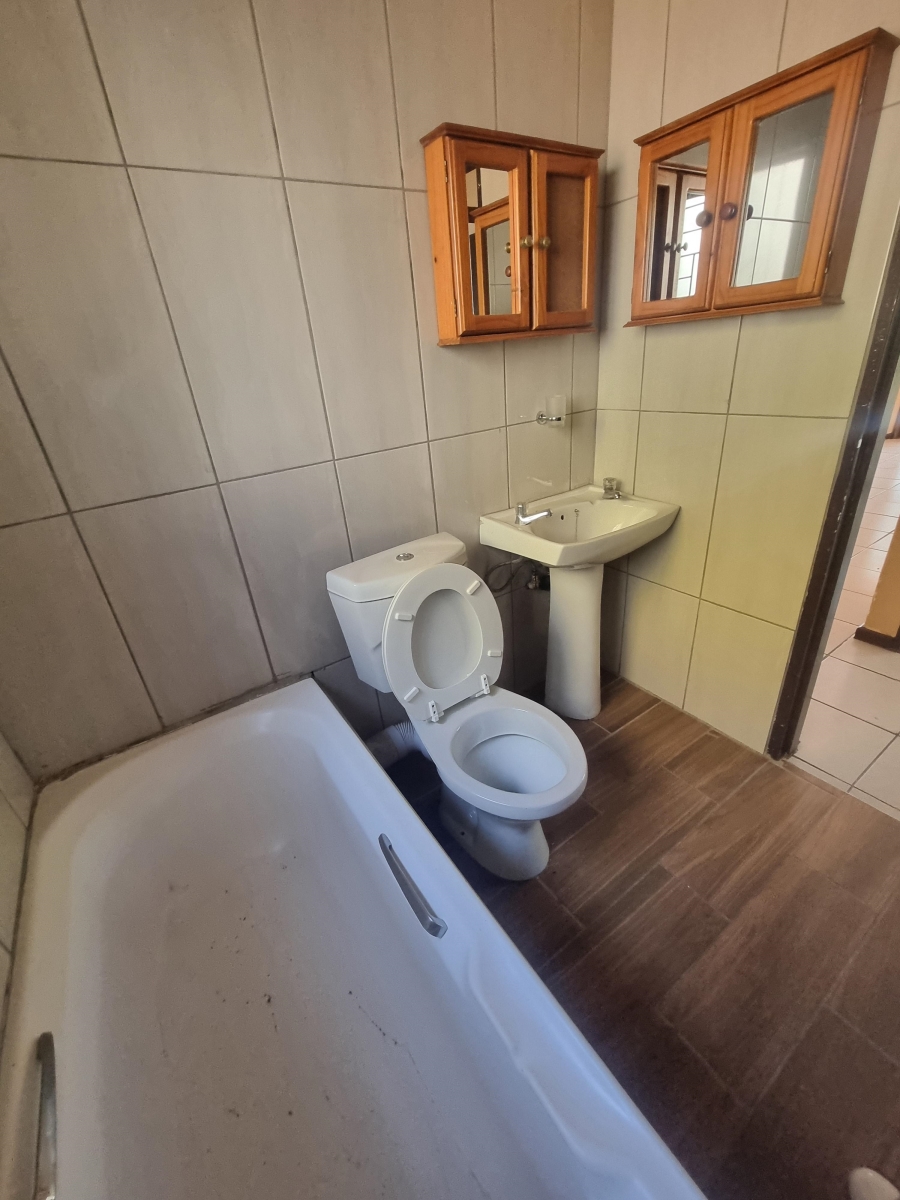 To Let 3 Bedroom Property for Rent in Bloubosrand Gauteng