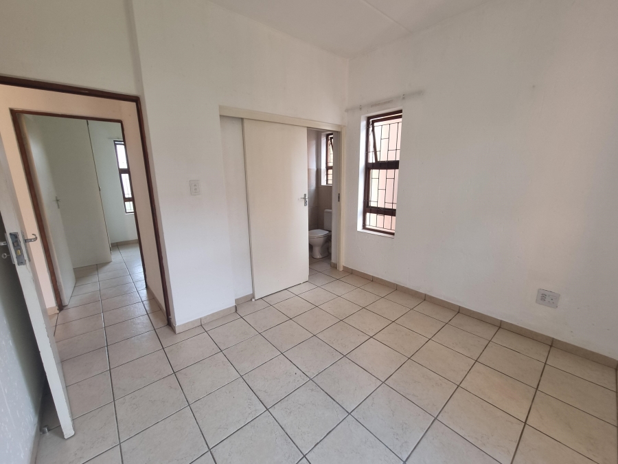 3 Bedroom Property for Sale in Willowbrook Gauteng