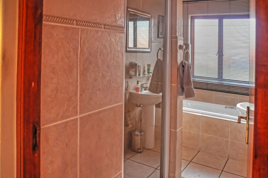 3 Bedroom Property for Sale in Halfway Gardens Gauteng
