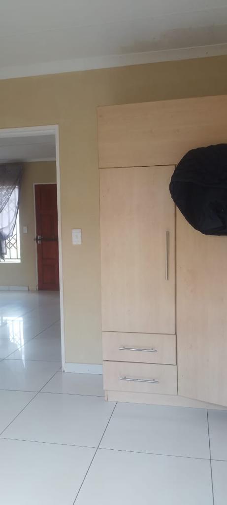 2 Bedroom Property for Sale in Bram Fischerville Gauteng
