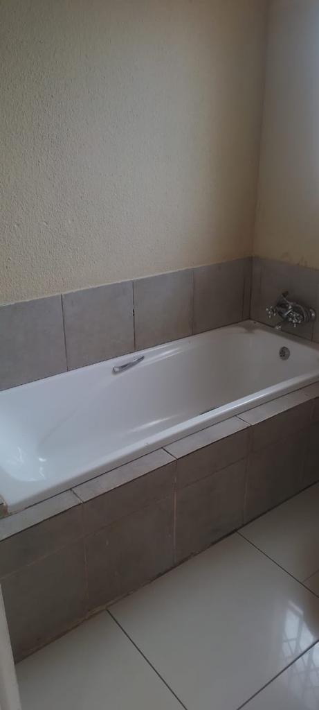 2 Bedroom Property for Sale in Bram Fischerville Gauteng