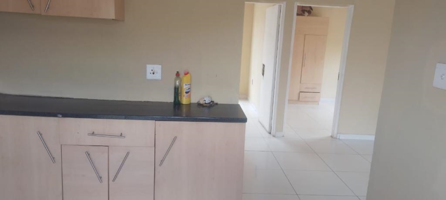 2 Bedroom Property for Sale in Bram Fischerville Gauteng
