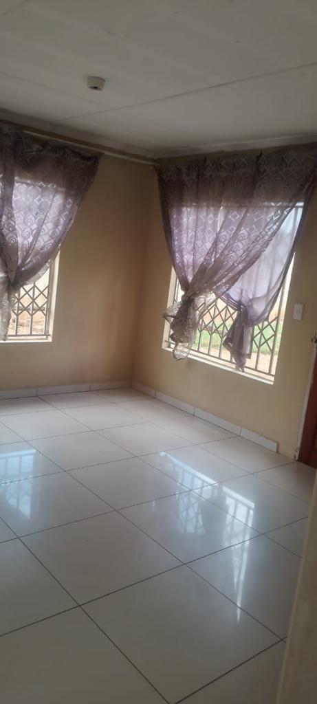 2 Bedroom Property for Sale in Bram Fischerville Gauteng