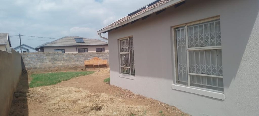 2 Bedroom Property for Sale in Bram Fischerville Gauteng