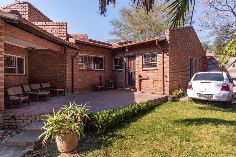 5 Bedroom Property for Sale in Norkem Park Gauteng