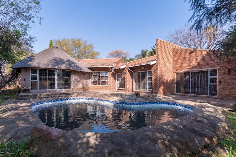 5 Bedroom Property for Sale in Norkem Park Gauteng