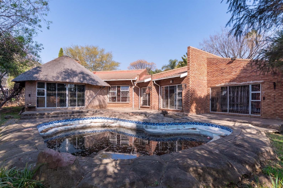 5 Bedroom Property for Sale in Norkem Park Gauteng