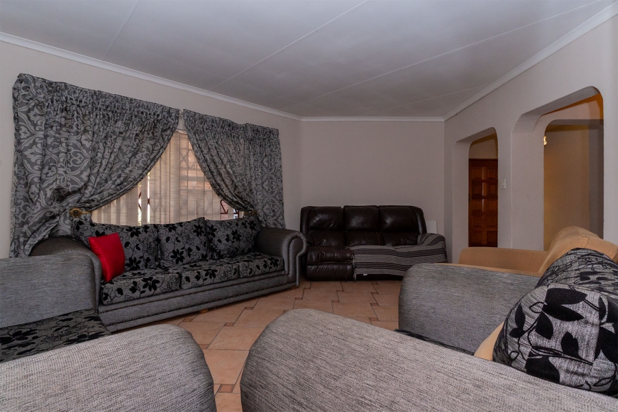 5 Bedroom Property for Sale in Norkem Park Gauteng