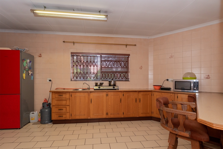 5 Bedroom Property for Sale in Norkem Park Gauteng