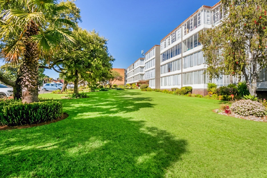 2 Bedroom Property for Sale in Florida Park Gauteng