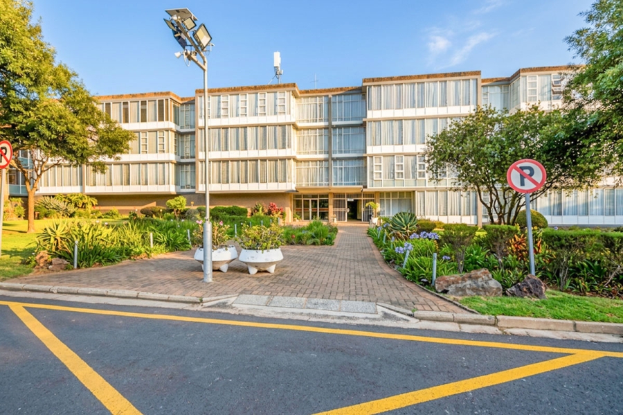 2 Bedroom Property for Sale in Florida Park Gauteng