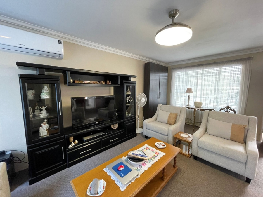 2 Bedroom Property for Sale in Bryanston Gauteng
