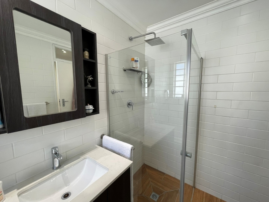 2 Bedroom Property for Sale in Bryanston Gauteng