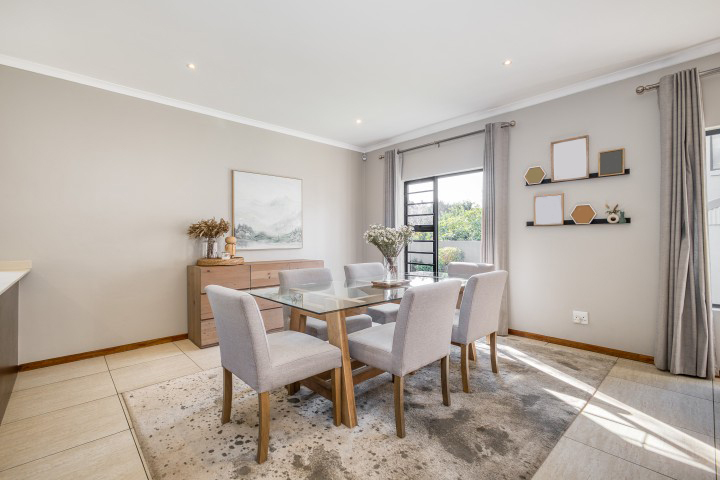 5 Bedroom Property for Sale in Linden Gauteng