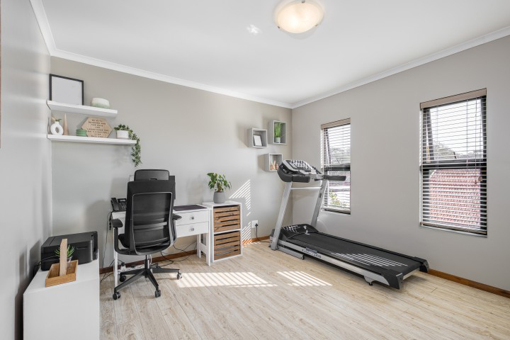 5 Bedroom Property for Sale in Linden Gauteng