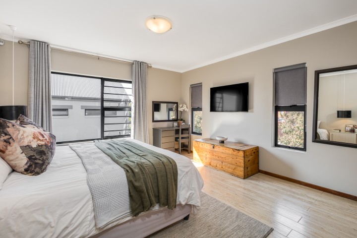 5 Bedroom Property for Sale in Linden Gauteng