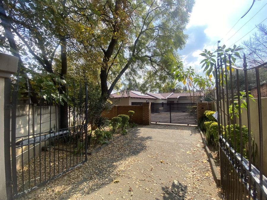 3 Bedroom Property for Sale in Fourways Gauteng