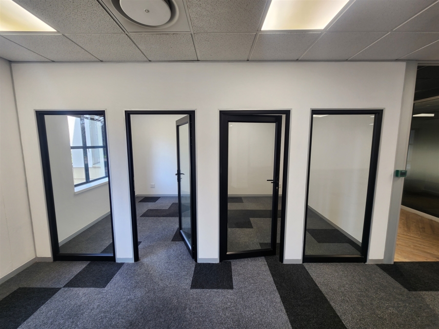 To Let Commercial Property for Rent in Barlow Park Gauteng
