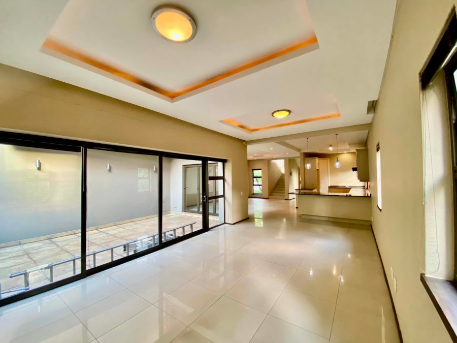 To Let 2 Bedroom Property for Rent in Melrose Gauteng