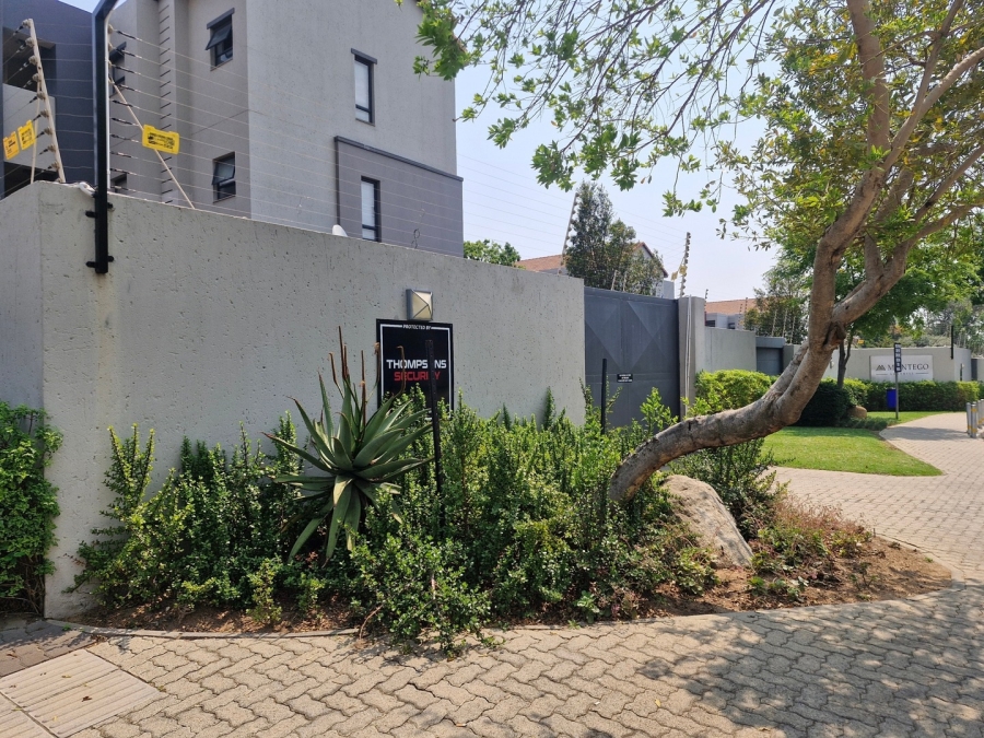 3 Bedroom Property for Sale in Lonehill Gauteng