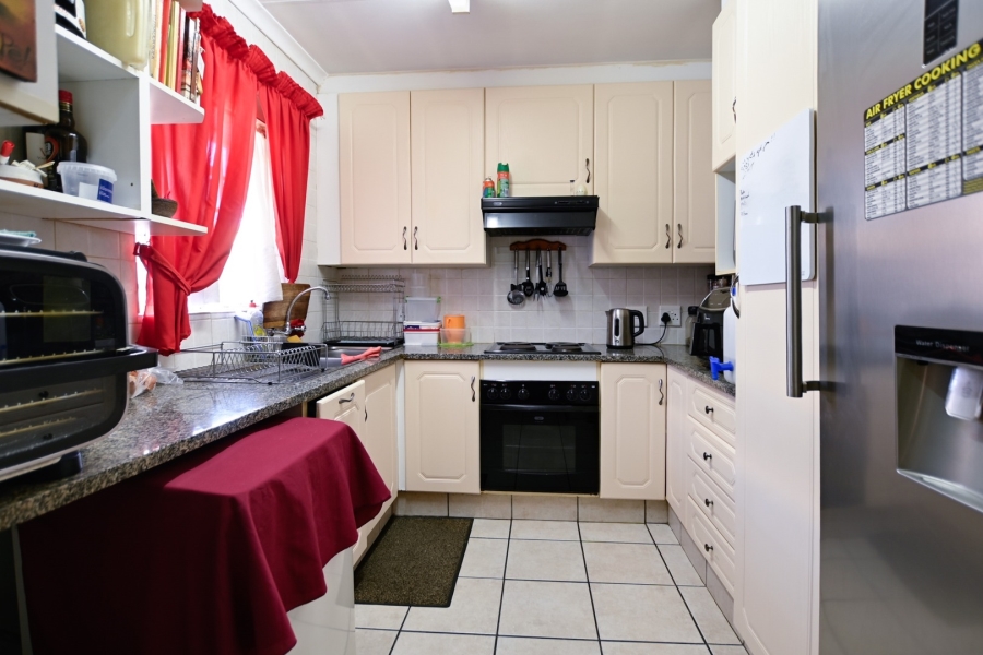2 Bedroom Property for Sale in Annlin Gauteng