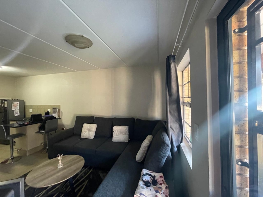 2 Bedroom Property for Sale in Noordwyk Gauteng