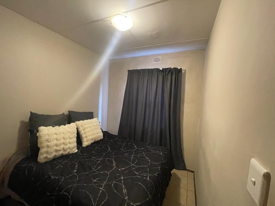2 Bedroom Property for Sale in Noordwyk Gauteng