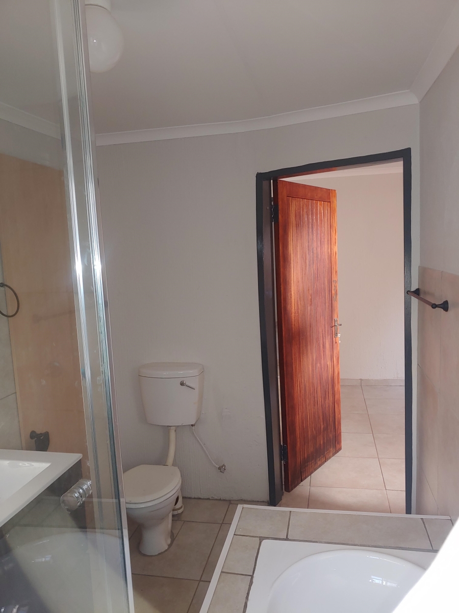To Let 1 Bedroom Property for Rent in Garsfontein Gauteng