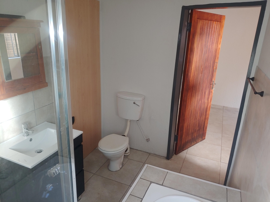 To Let 1 Bedroom Property for Rent in Garsfontein Gauteng