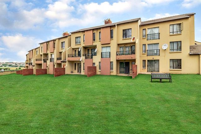 To Let 2 Bedroom Property for Rent in Sagewood Gauteng