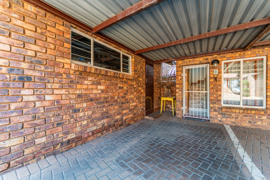 3 Bedroom Property for Sale in Wapadrand Gauteng