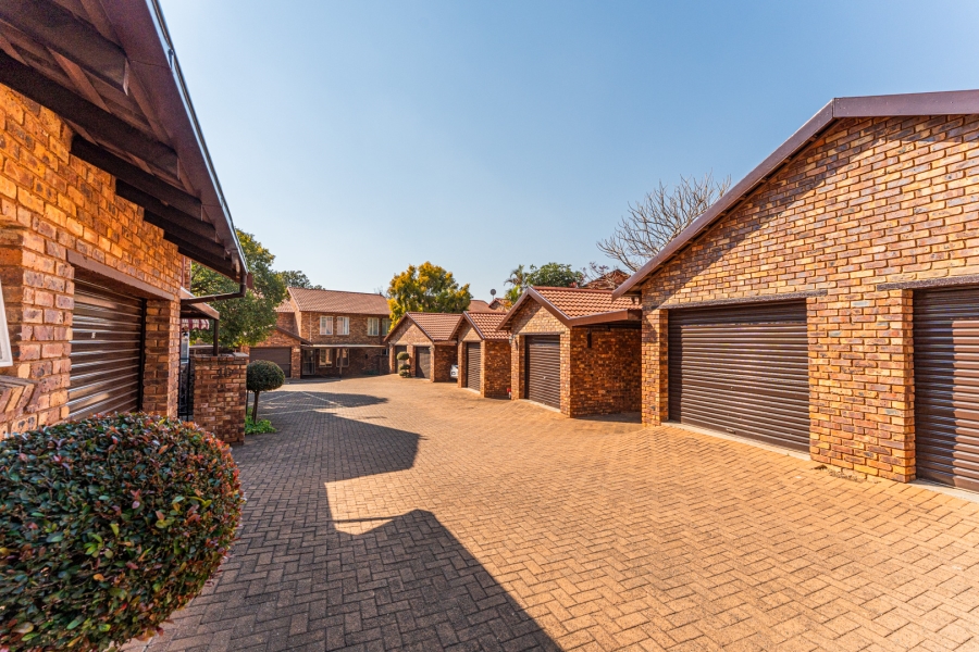 3 Bedroom Property for Sale in Wapadrand Gauteng