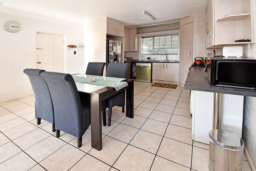 4 Bedroom Property for Sale in Broadacres Gauteng