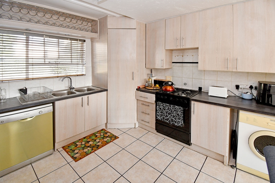 4 Bedroom Property for Sale in Broadacres Gauteng