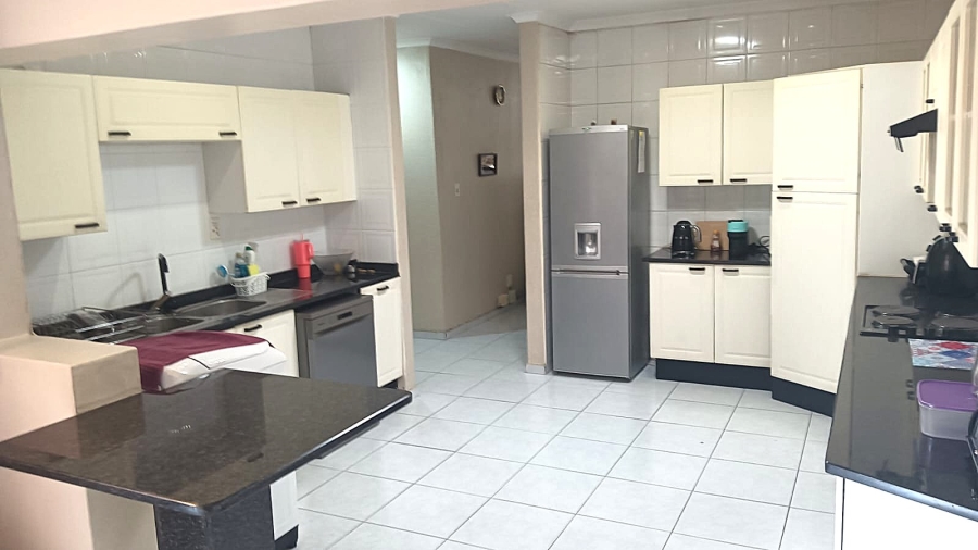 3 Bedroom Property for Sale in Edleen Gauteng