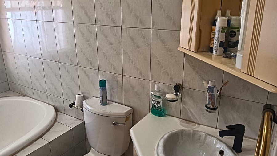 3 Bedroom Property for Sale in Edleen Gauteng