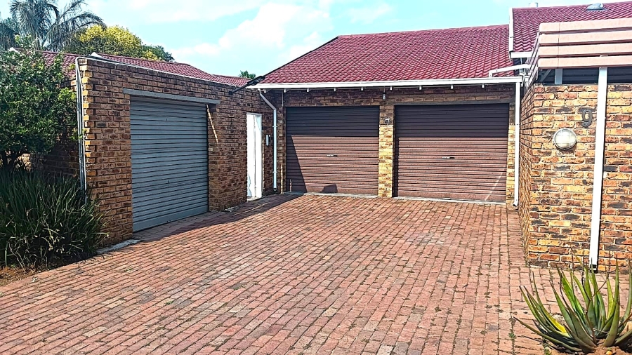 3 Bedroom Property for Sale in Edleen Gauteng