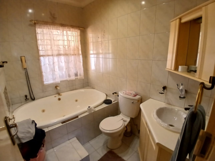 3 Bedroom Property for Sale in Edleen Gauteng