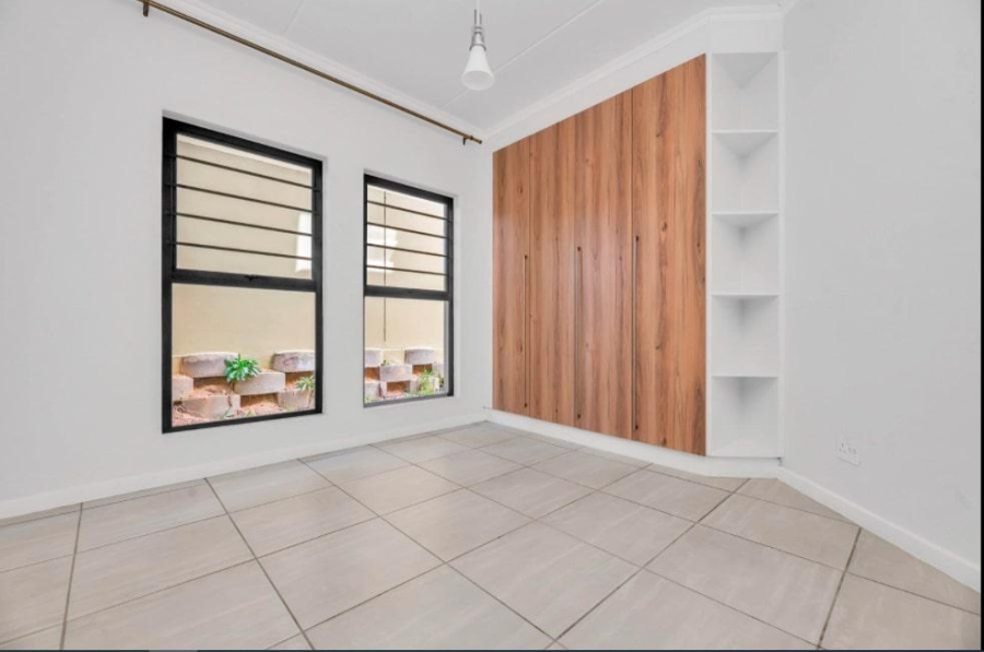 To Let 3 Bedroom Property for Rent in Waterfall Gauteng