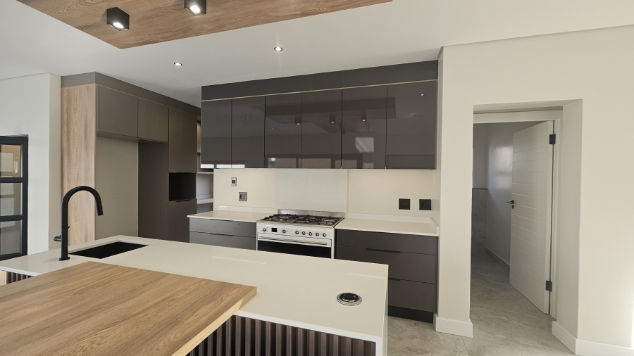 4 Bedroom Property for Sale in Fountainbrook Estate Gauteng