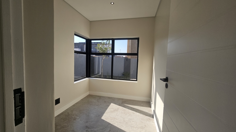 4 Bedroom Property for Sale in Fountainbrook Estate Gauteng