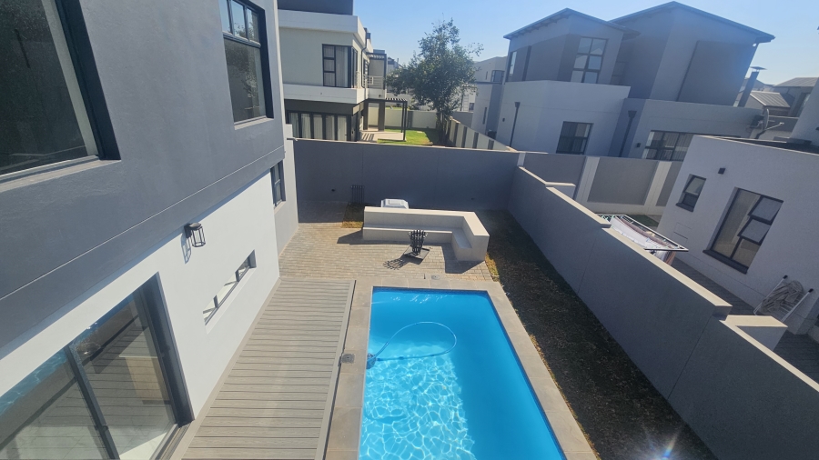 4 Bedroom Property for Sale in Fountainbrook Estate Gauteng