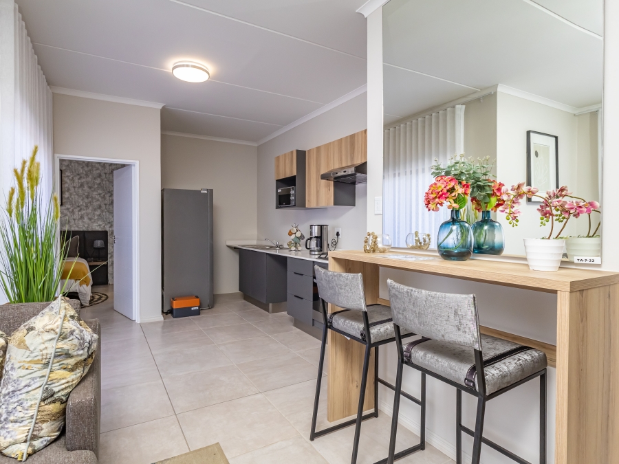 2 Bedroom Property for Sale in Glen Austin Gauteng