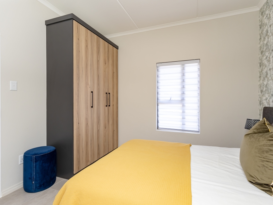 2 Bedroom Property for Sale in Gallagher Estate Gauteng