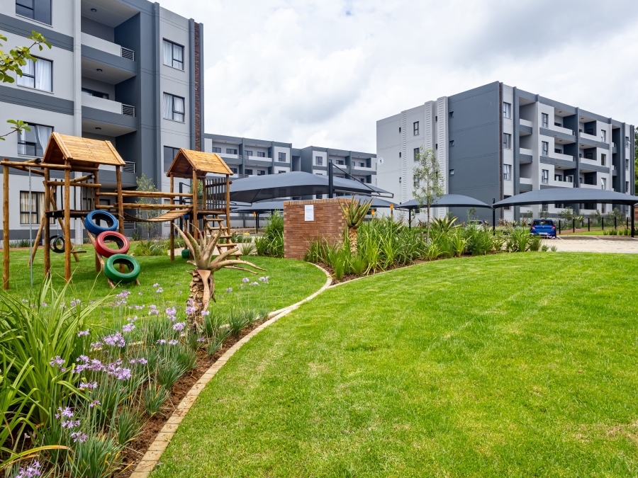 2 Bedroom Property for Sale in Gallagher Estate Gauteng