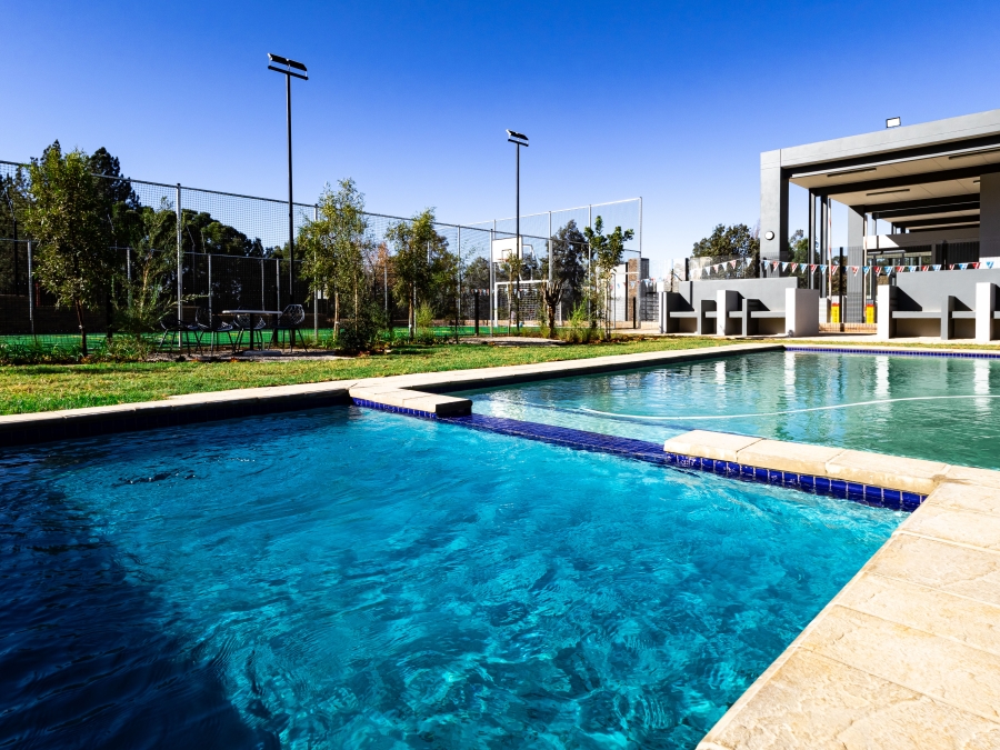 2 Bedroom Property for Sale in Gallagher Estate Gauteng