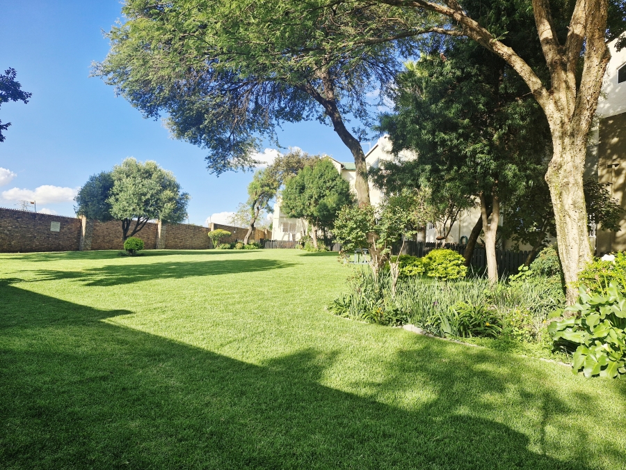 To Let 1 Bedroom Property for Rent in North Riding Gauteng